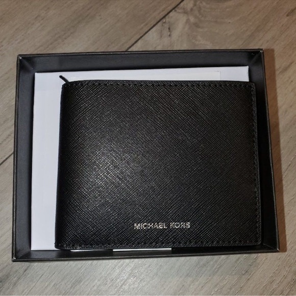 Michael Kors Black Textured Card Holder - Picture 3 of 7